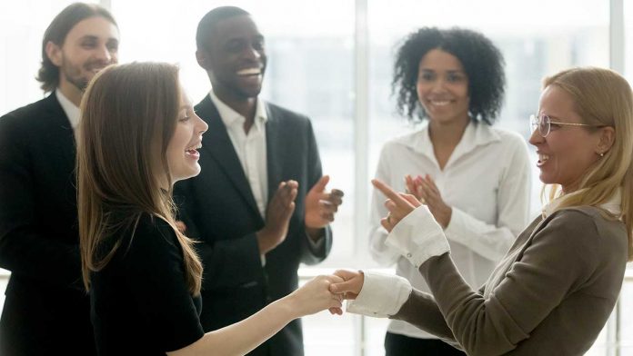 10 Ways to Reward Employees