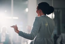 11 Speaking Techniques that Motivate Others 11 Speaking Techniques that Motivate Others