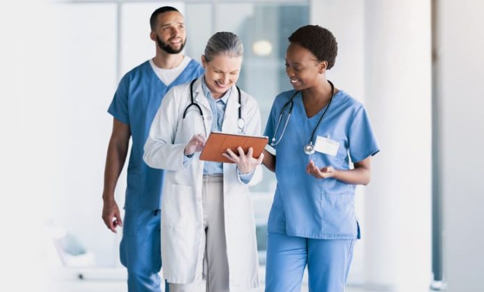 healthcare staff software training - feature Enhance your healthcare practice with effective training in healthcare software. Improve staff confidence and patient experience.